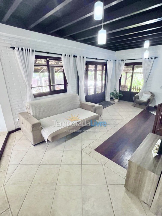 House for vacation rental in Palhoça (Guarda do Embaú)