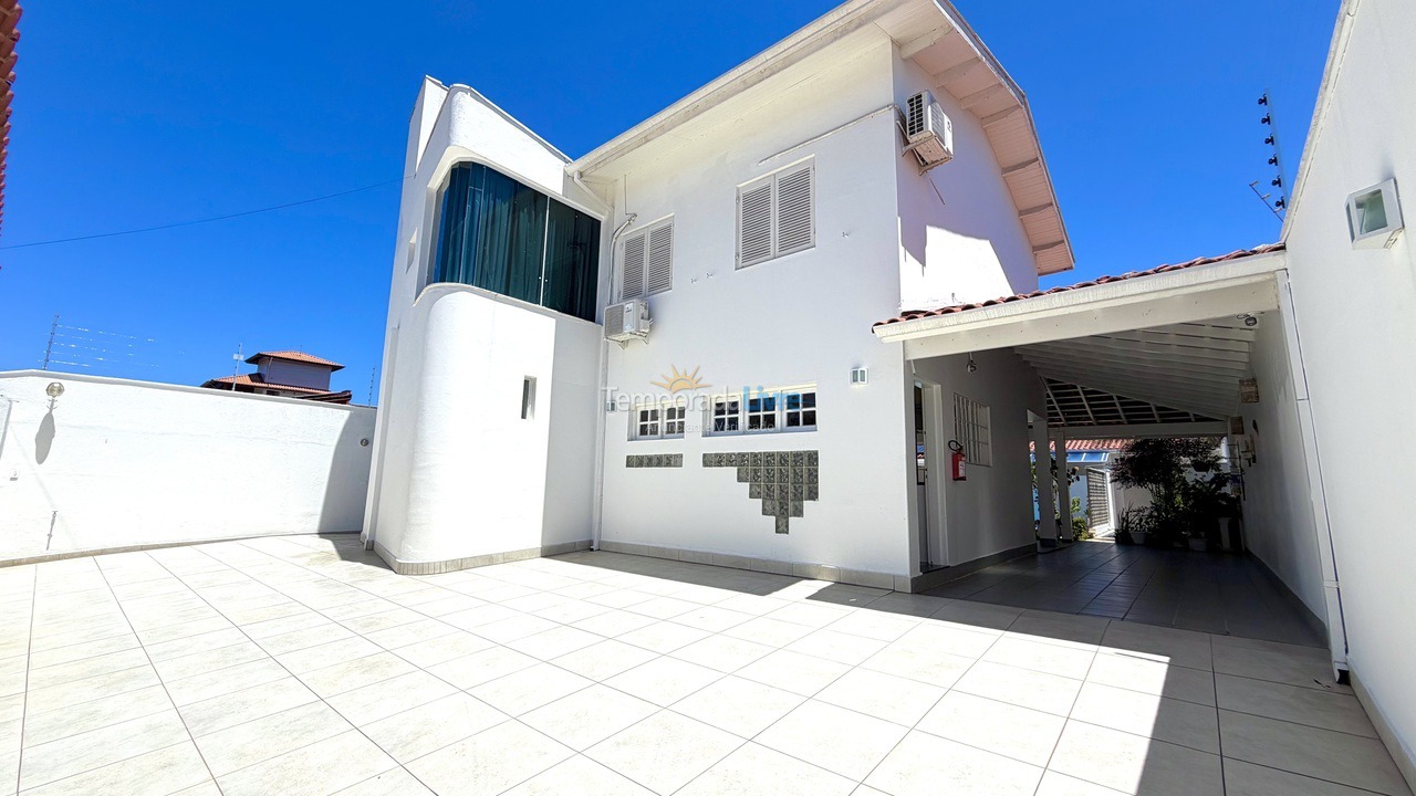 House for vacation rental in Ubatuba (Praia Grande)