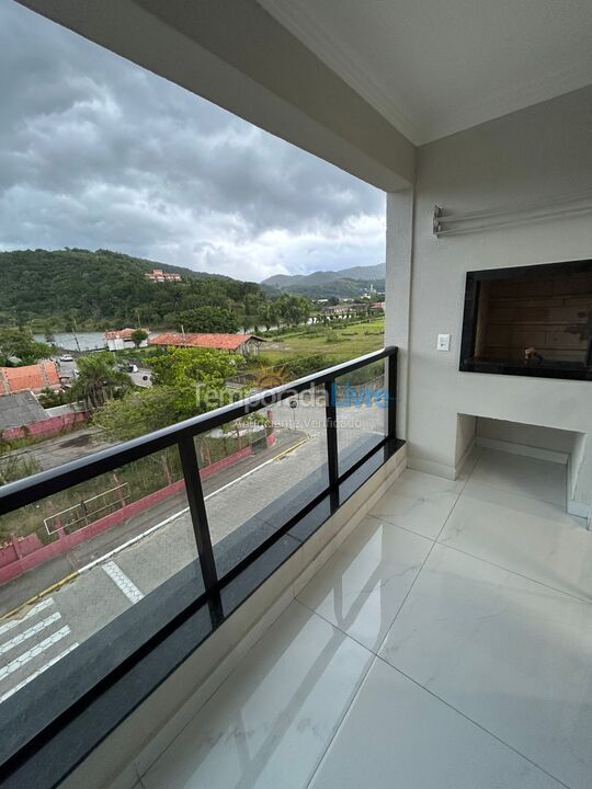 Apartamento para aluguel de temporada em Bombinhas (Praia de Bombas)