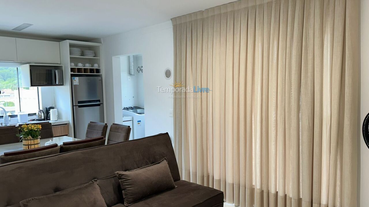 Apartamento para aluguel de temporada em Bombinhas (Praia de Bombas)