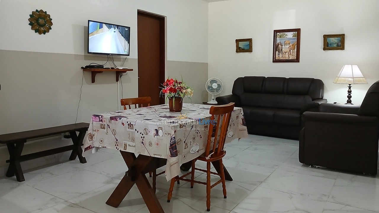 Casa para aluguel de temporada em Ubatuba (Enseada)