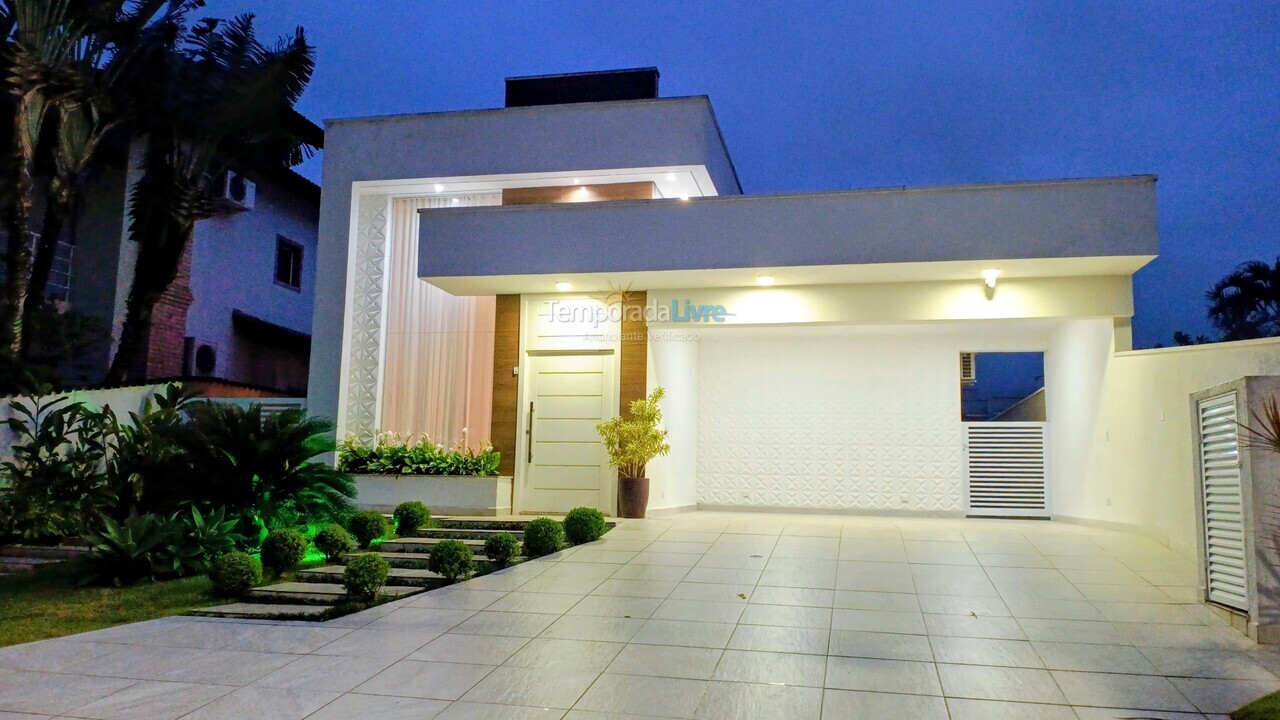 Casa para alquiler de vacaciones em Bertioga (Condominio Morada da Praia)
