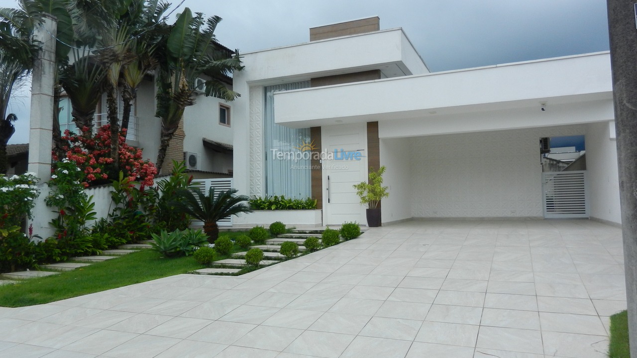 Casa para alquiler de vacaciones em Bertioga (Condominio Morada da Praia)