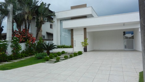 House for rent in Bertioga - Condominio Morada da Praia