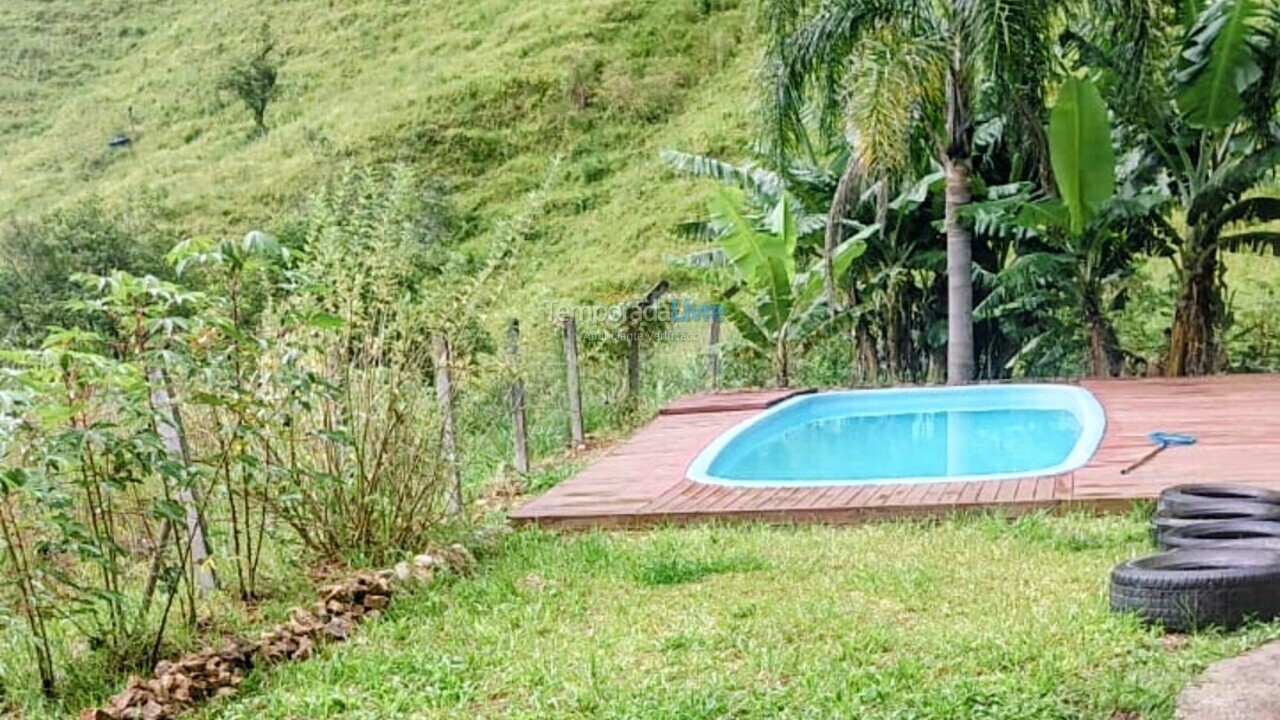 Chácara / sítio para aluguel de temporada em Anitápolis (Rio do Ouro)