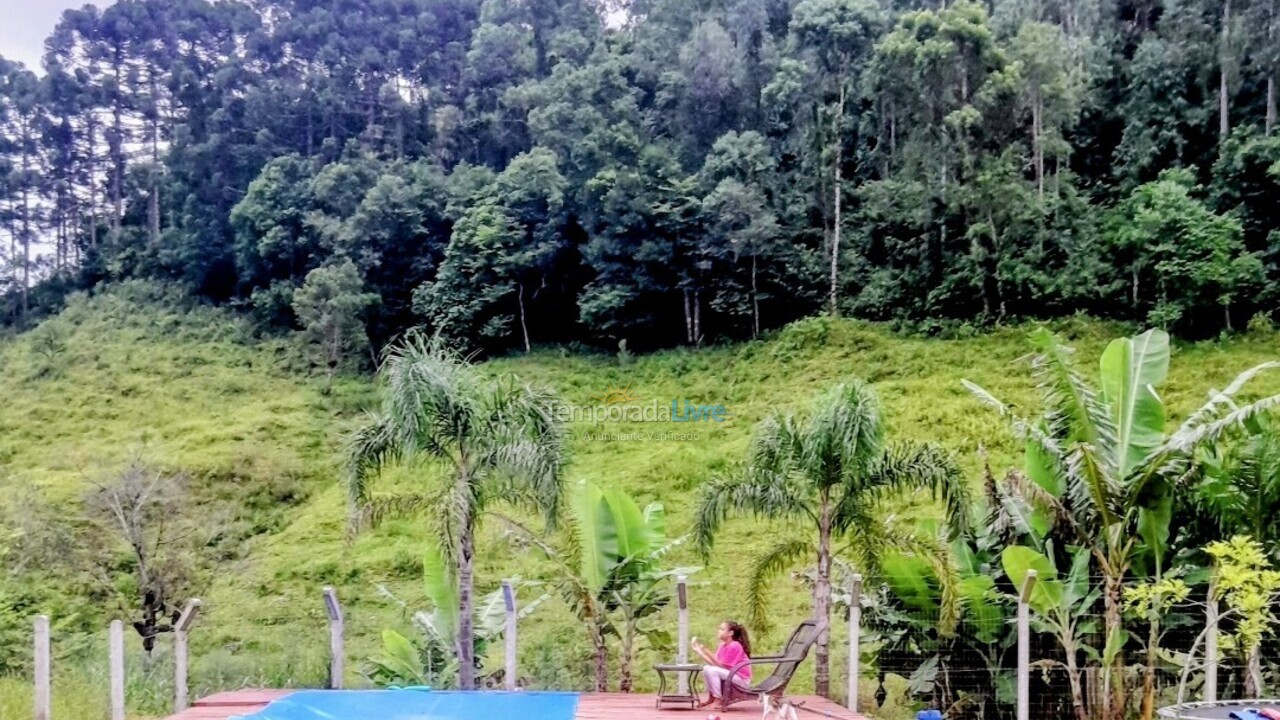 Chácara / sítio para aluguel de temporada em Anitápolis (Rio do Ouro)