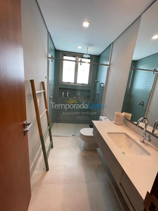 Casa para alquiler de vacaciones em São Sebastião (Praia da Baleia)