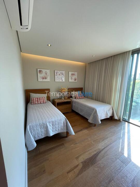 Casa para alquiler de vacaciones em São Sebastião (Praia da Baleia)