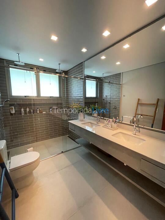 Casa para alquiler de vacaciones em São Sebastião (Praia da Baleia)