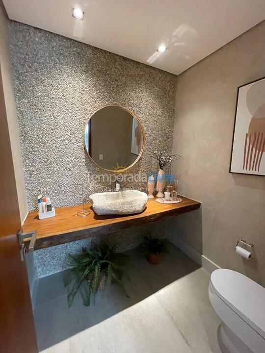 Casa para alquiler de vacaciones em São Sebastião (Praia da Baleia)