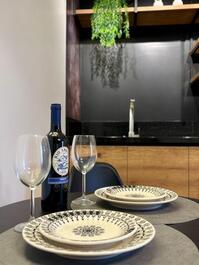 Quarto suite 02 com cozinha e ar condicionado