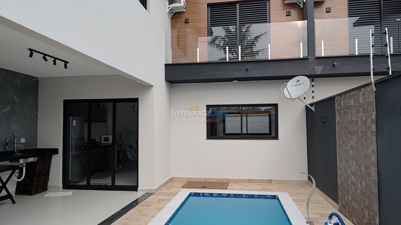 House for vacation rental in Bertioga (Indaiá)