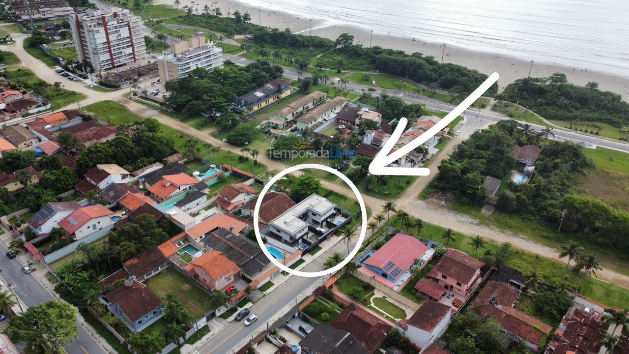 House for vacation rental in Bertioga (Praia do Indaiá)