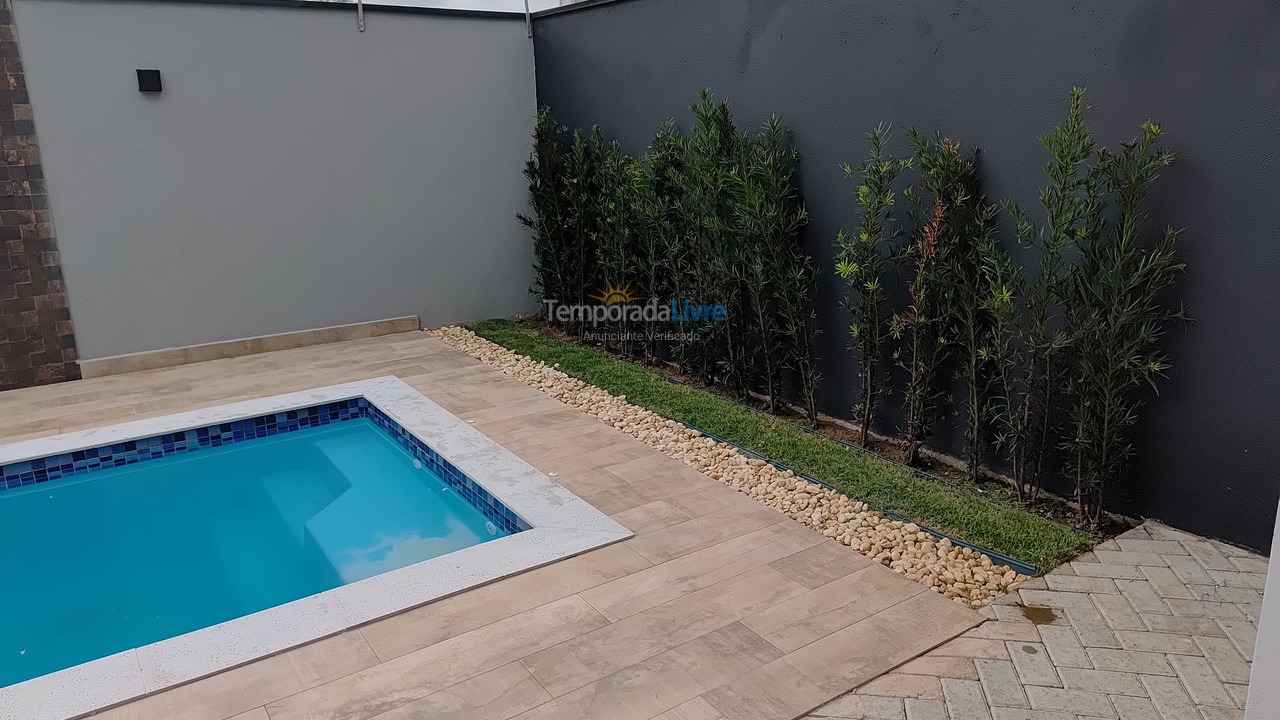 House for vacation rental in Bertioga (Praia do Indaiá)