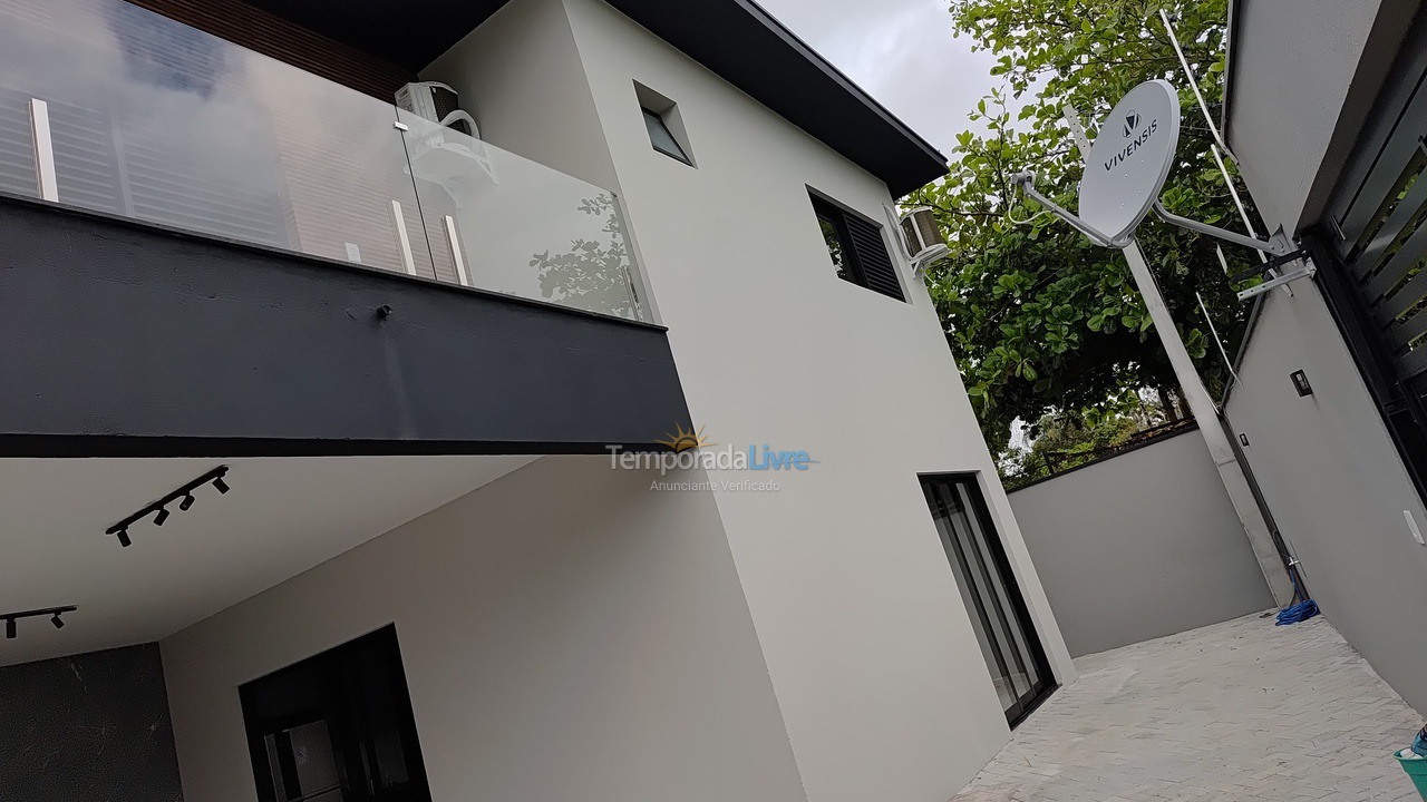 House for vacation rental in Bertioga (Praia do Indaiá)