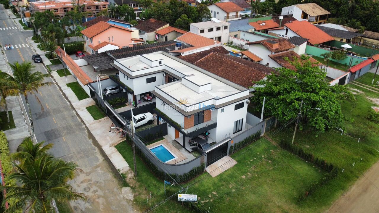 House for vacation rental in Bertioga (Praia do Indaiá)