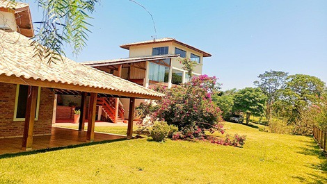 LINDA CHÁCARA NA REPRESA, WIFI, CHURRASQUEIRA, COND. FECHADO