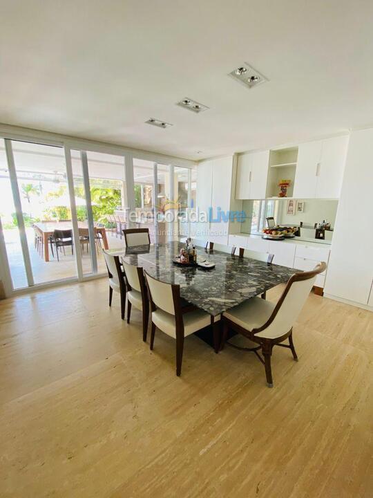 Casa para aluguel de temporada em São Sebastião (Praia da Baleia)