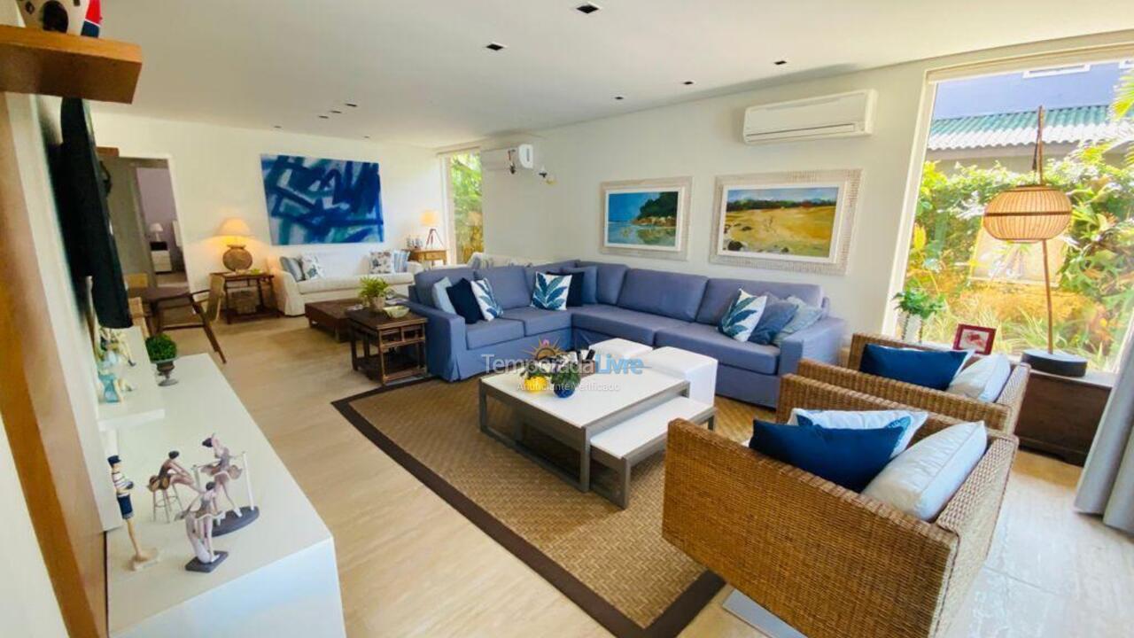 Casa para aluguel de temporada em São Sebastião (Praia da Baleia)