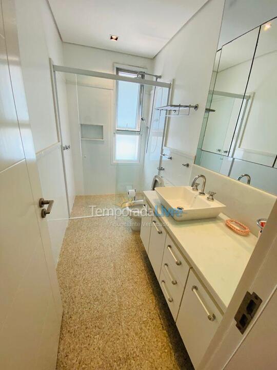 Casa para aluguel de temporada em São Sebastião (Praia da Baleia)