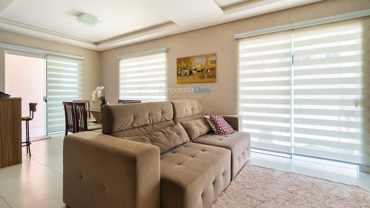 Apartment for vacation rental in Bombinhas (Canto Grande)