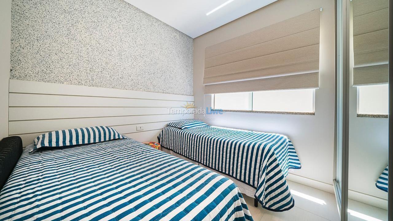 Apartment for vacation rental in Bombinhas (Canto Grande)