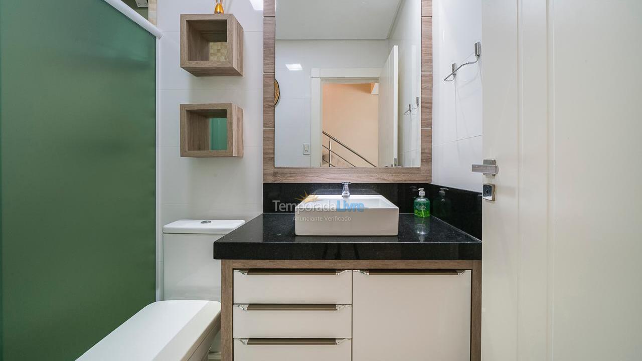 Apartment for vacation rental in Bombinhas (Canto Grande)