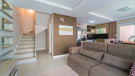 Cozy house 30m from the sea in Canto Grande (outer sea)