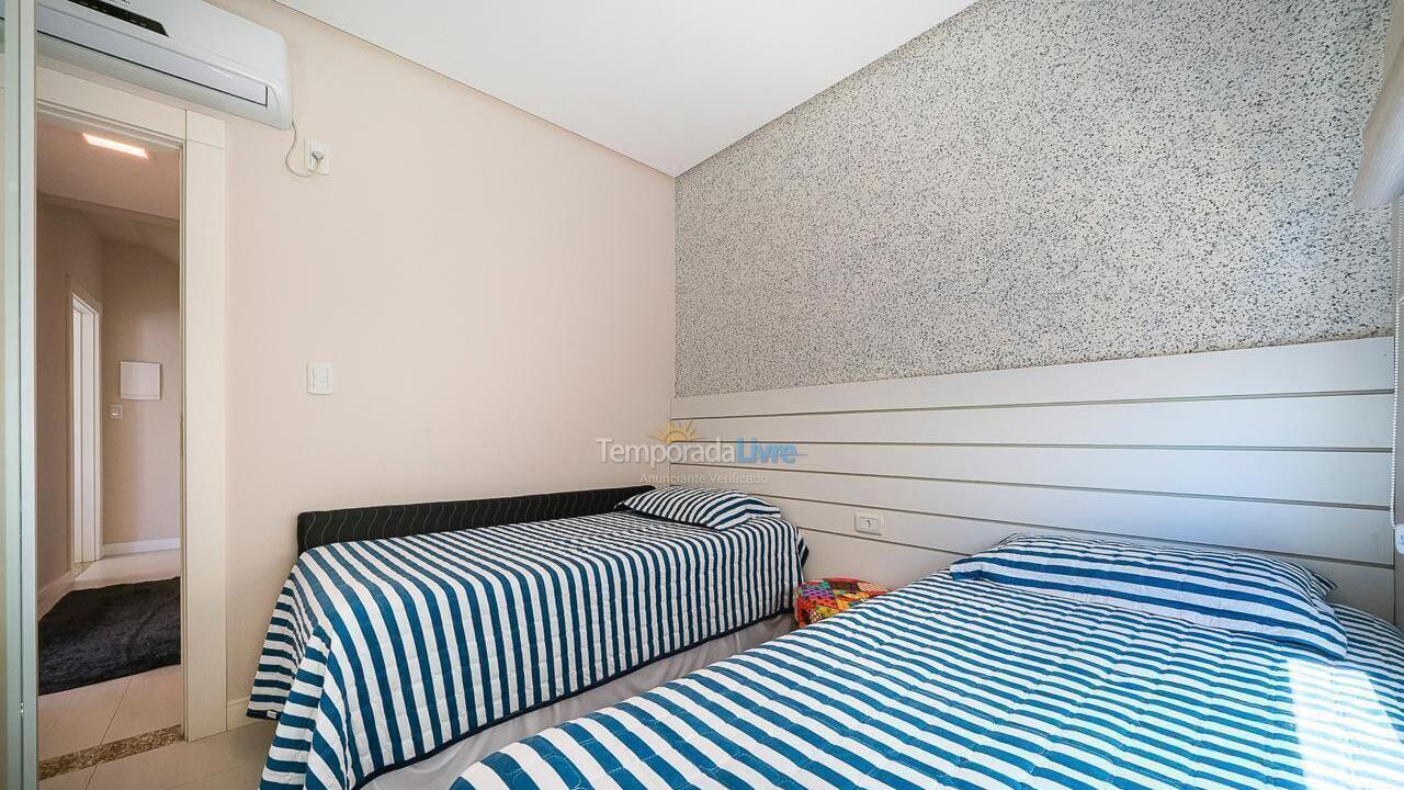 Apartment for vacation rental in Bombinhas (Canto Grande)