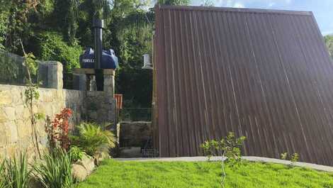 CABANA, CHALE DE MADEIRA, ESTILO SERRA, MÓVEIS MODERNO.