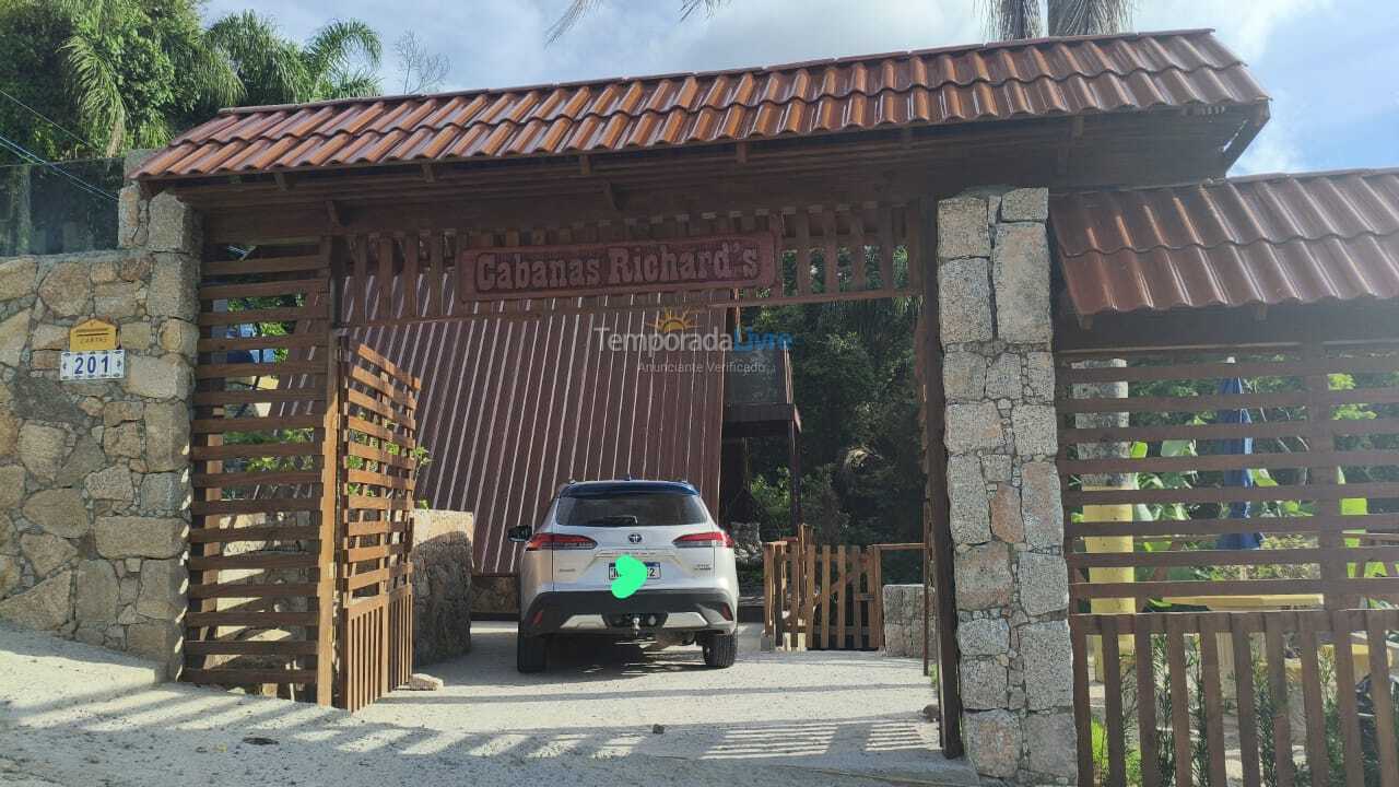 Casa para aluguel de temporada em Florianópolis (Vargem do Bom Jesus)