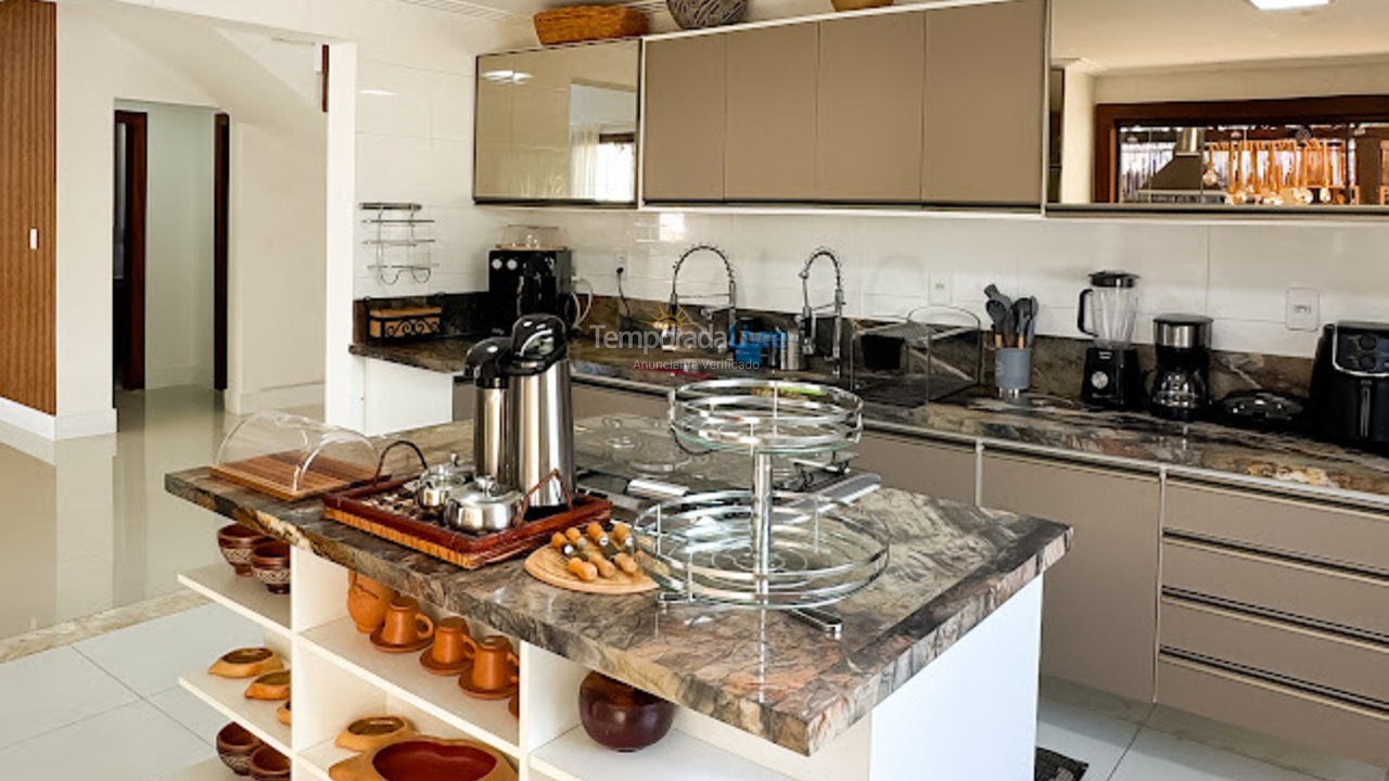 Casa para aluguel de temporada em Mata de São João (Praia do Forte)