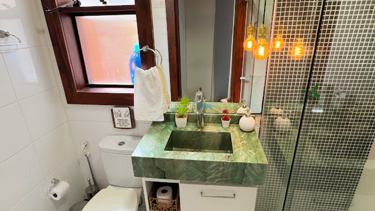 Casa para aluguel de temporada em Mata de São João (Praia do Forte)