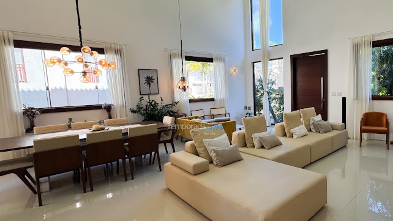 Casa para aluguel de temporada em Mata de São João (Praia do Forte)