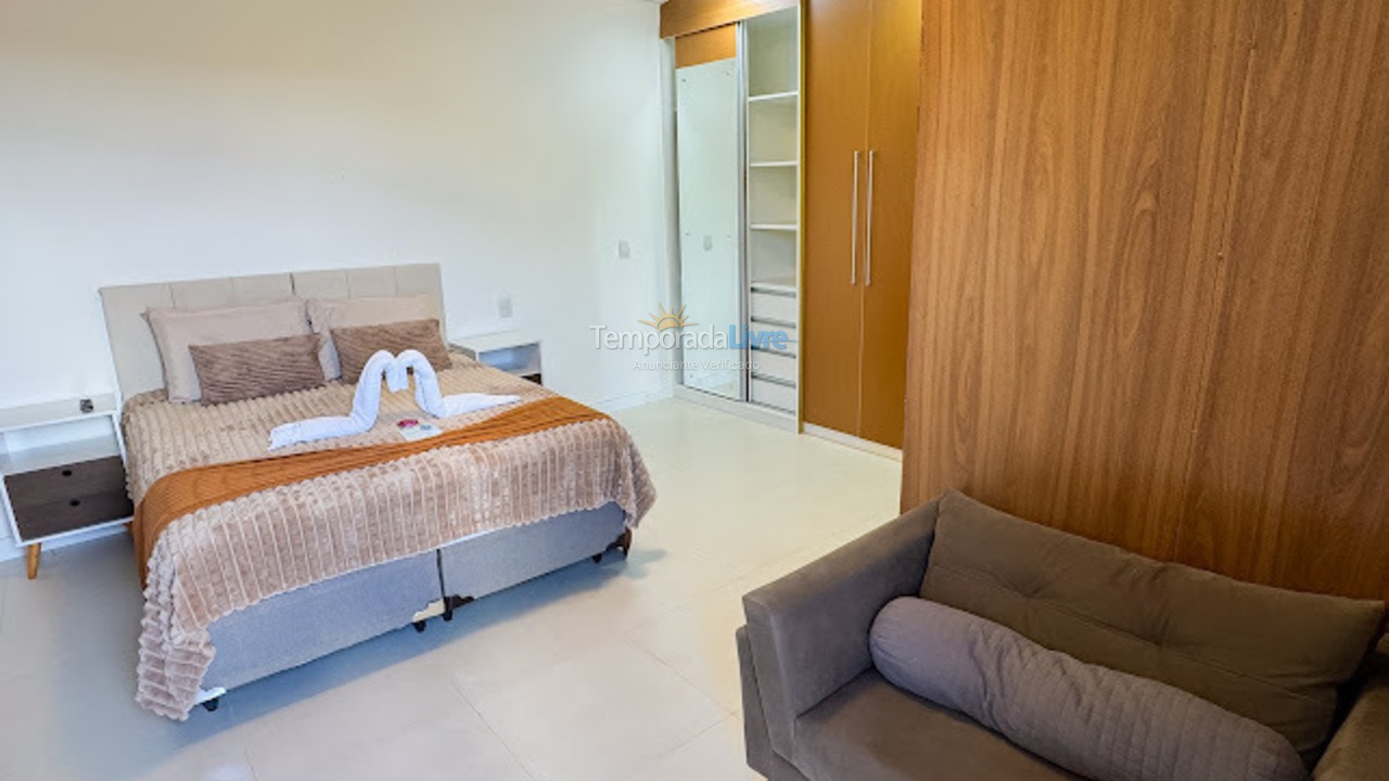 Casa para aluguel de temporada em Mata de São João (Praia do Forte)