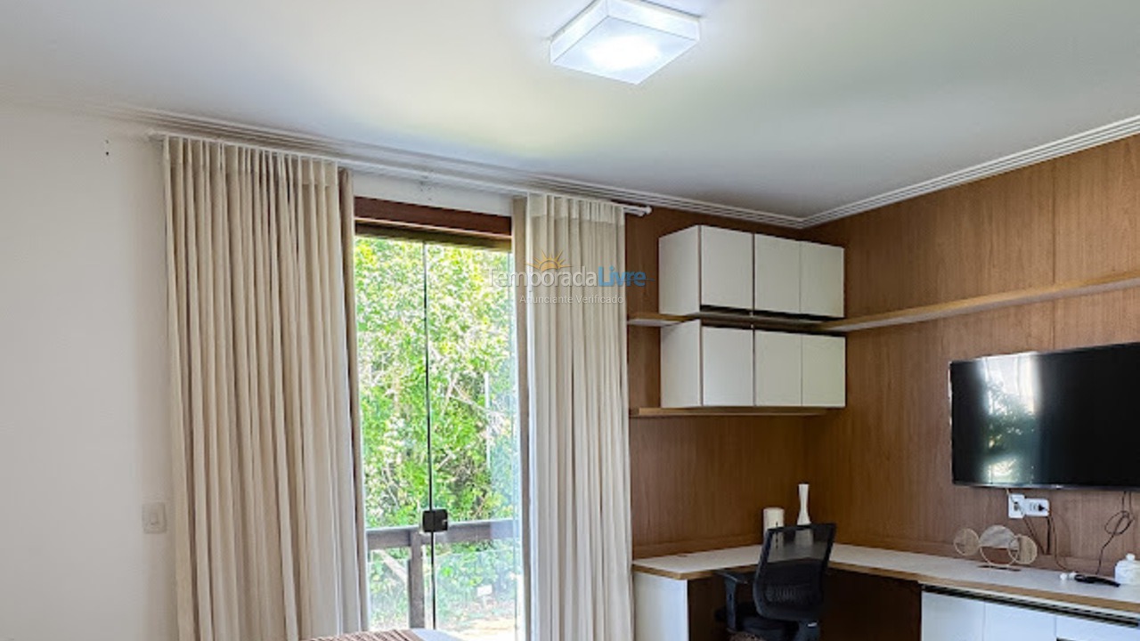 Casa para aluguel de temporada em Mata de São João (Praia do Forte)