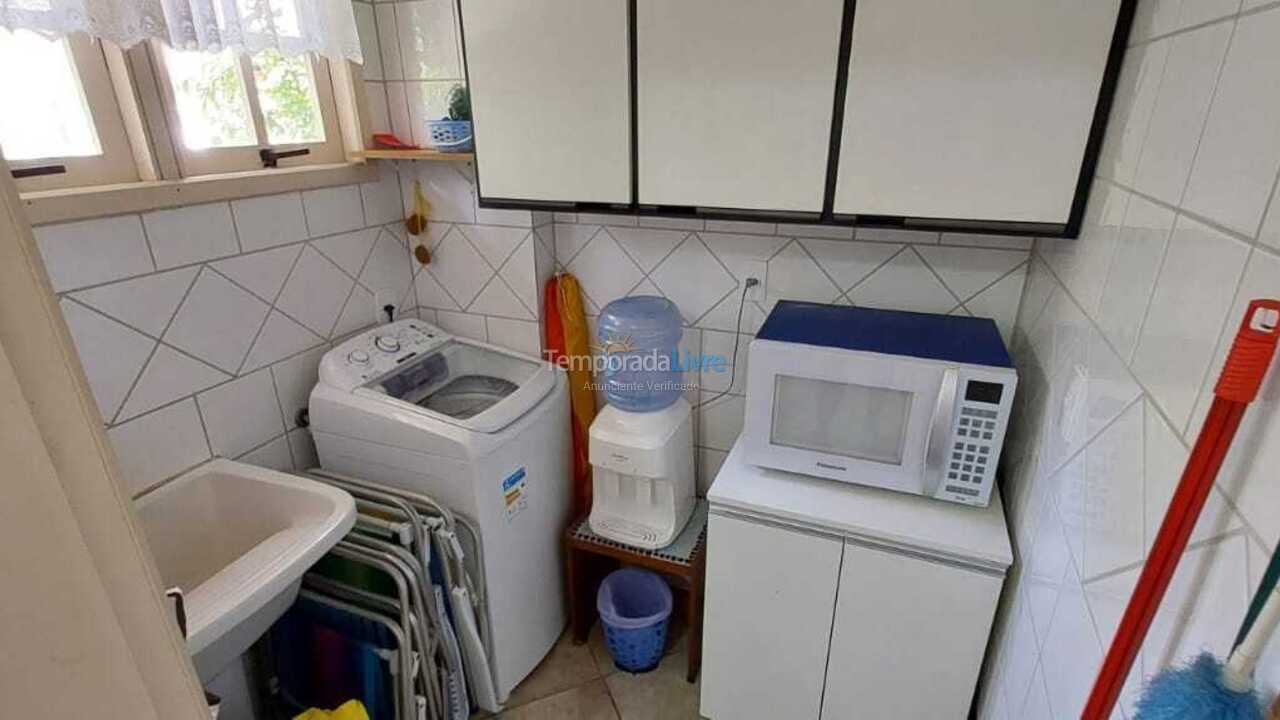 Casa para aluguel de temporada em Florianópolis (Jurere Tradicional)