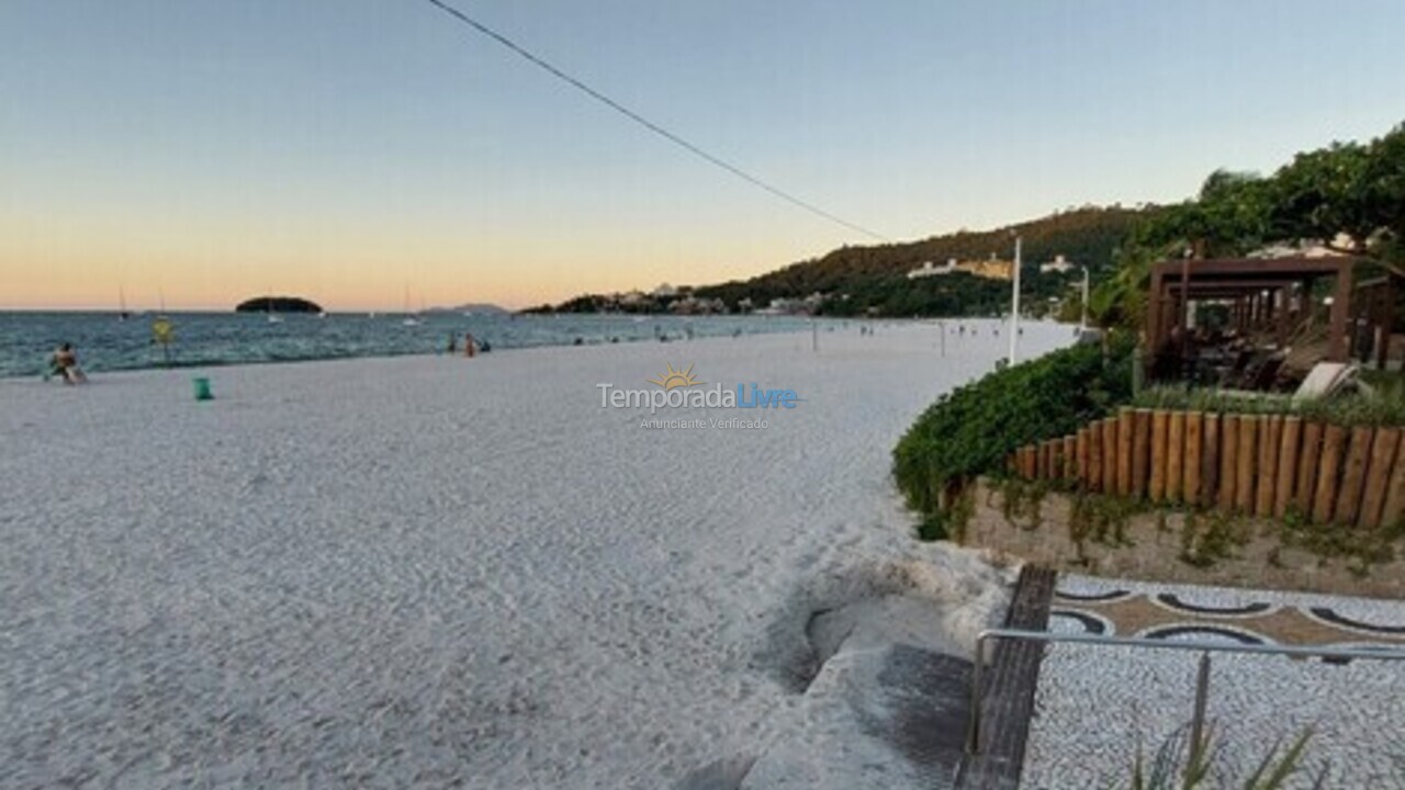 Casa para aluguel de temporada em Florianópolis (Jurere Tradicional)