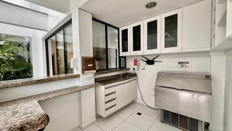 Apartamento frente al mar en Riviera de São Lourenço