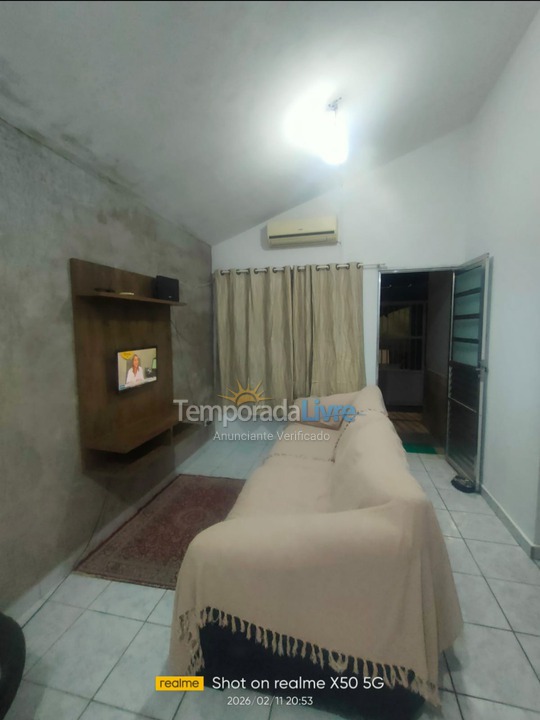 Casa para aluguel de temporada em Caraguatatuba (Jardim Casa Branca)