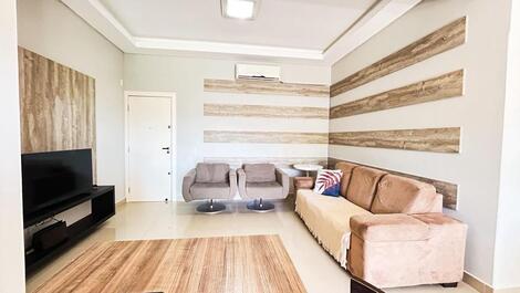 Apartamento 03 Dormitórios em Mariscal