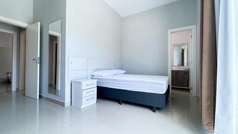 Apartamento 03 Dormitórios em Mariscal