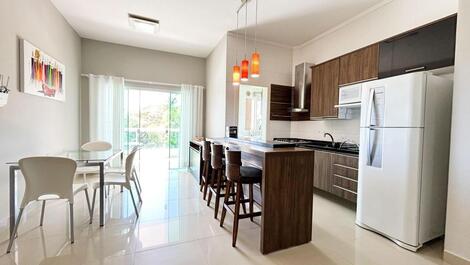 Apartamento 03 Dormitórios em Mariscal