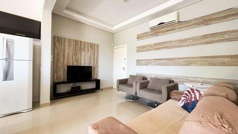 Apartamento 03 Dormitórios em Mariscal