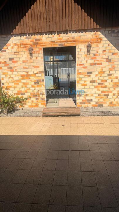 Casa para aluguel de temporada em Guaratuba (Barra do Saí)