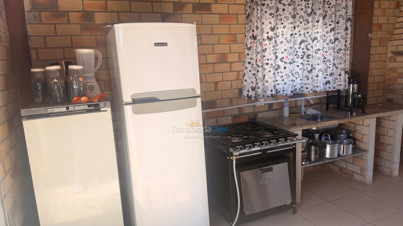 Casa para aluguel de temporada em Guaratuba (Barra do Saí)