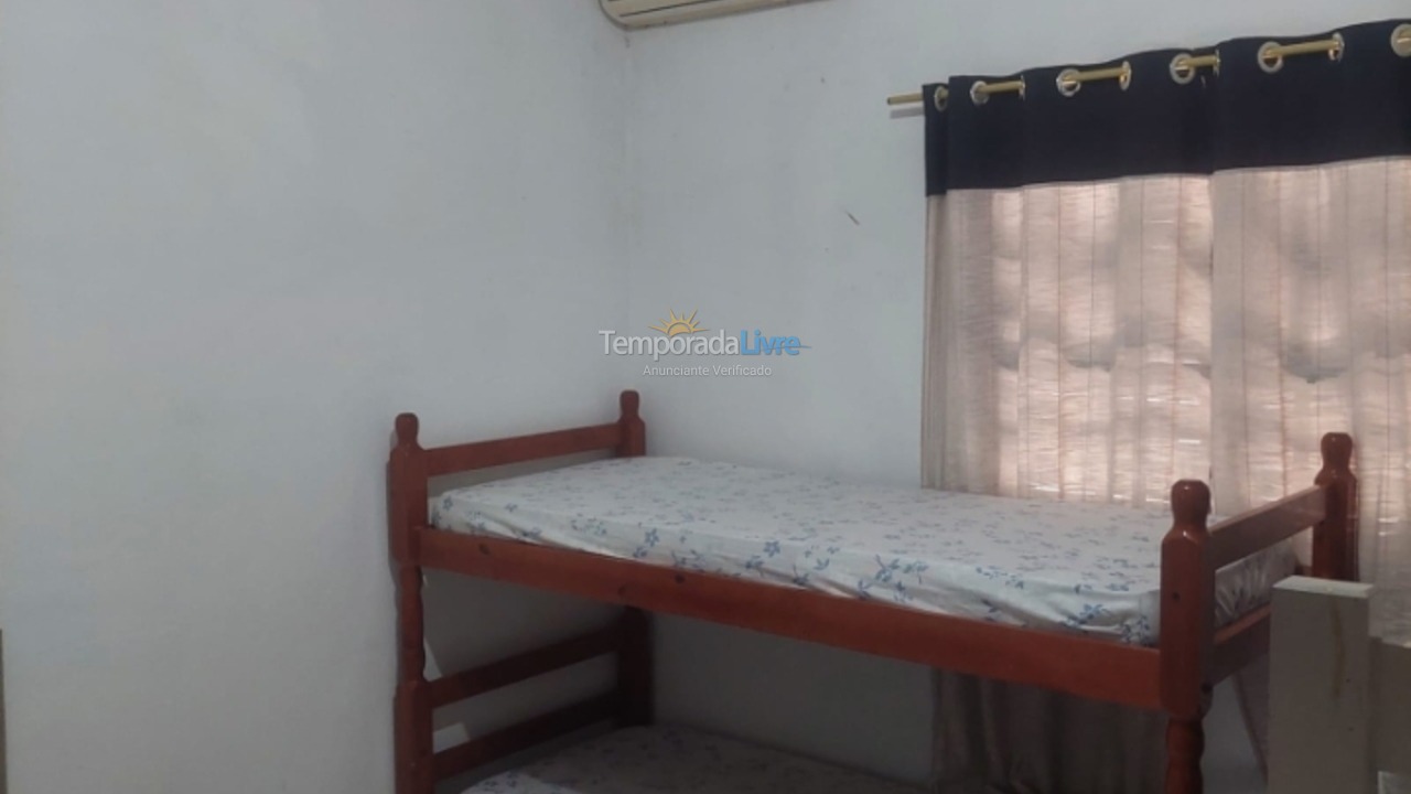 Casa para alquiler de vacaciones em Itanhaém (Jardim Regina)