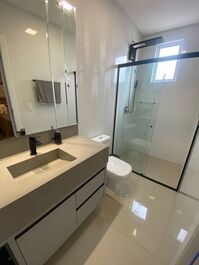 Premium apartment 70m from the sea in Meia Praia.