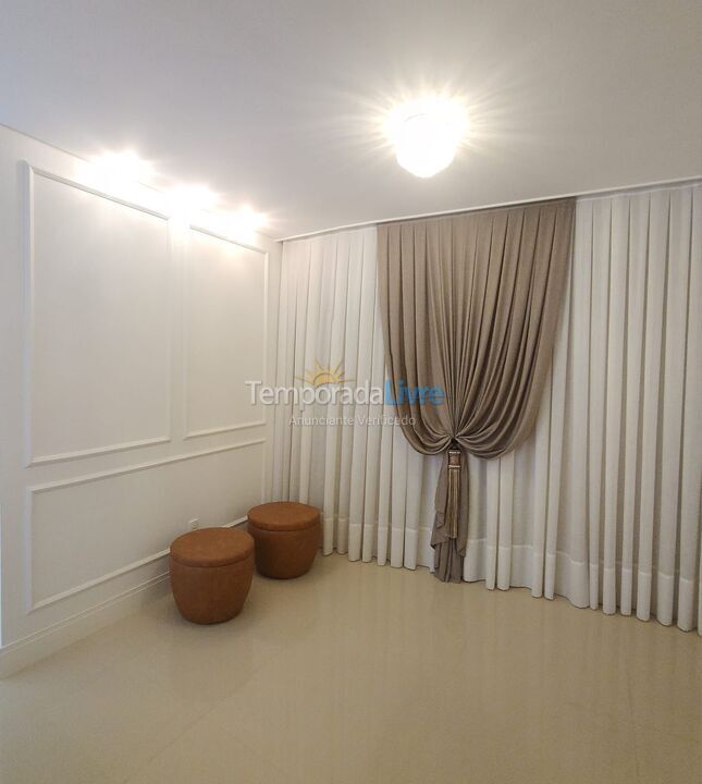 Apartment for vacation rental in Itapema (Meia Praia)