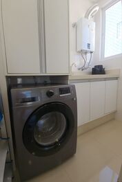 3 Suites Up to 8 people Top Floor Apartment From R$900 per day 70 meters from the sea